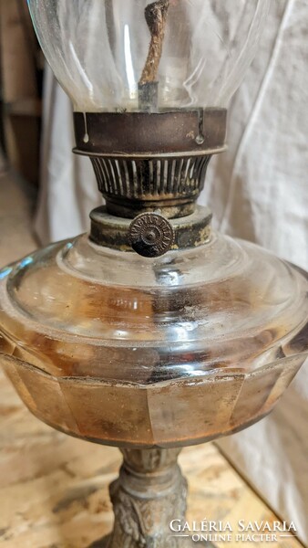 Oil lamp