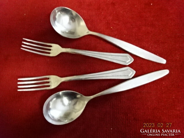 Chrome cutlery, two spoons and two forks. Jokai.