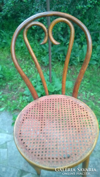 Reeded thonet chair - a small jewel among chairs