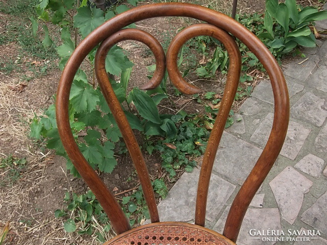Nádazott thonet szék -kis ékszer székek között