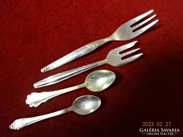 Chrome-plated cutlery, four pieces, pastry fork and coffee spoon. Jokai.