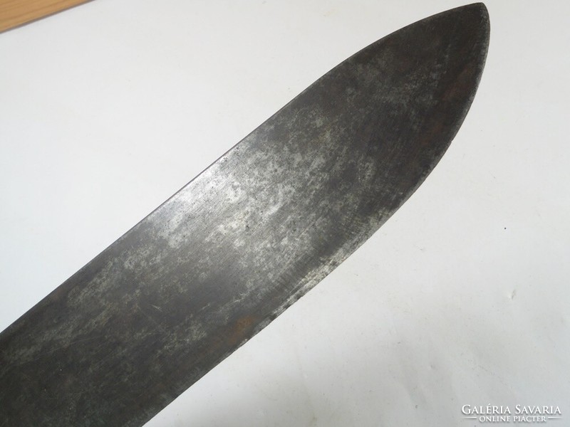 Nagy méretű fém kés hentes kés jelzett 53 cm hosszú machete