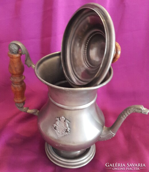 Antique pewter jug with coat of arms (l3424)