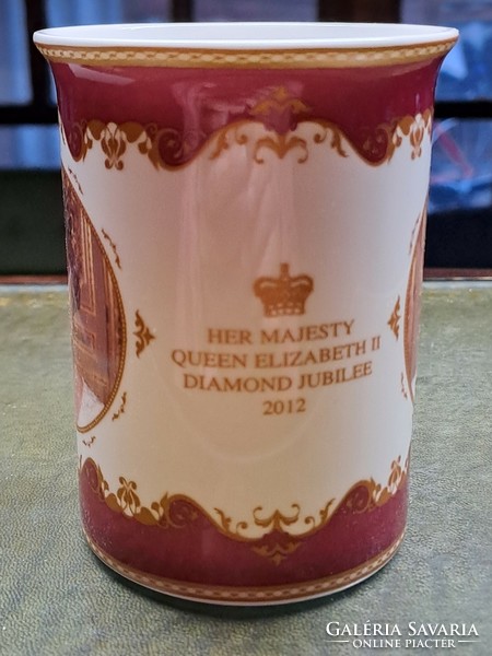 Royal crest bone china memorial mug queen elizabeth ii. Diamond Jubilee 2012 ii. Elizabeth