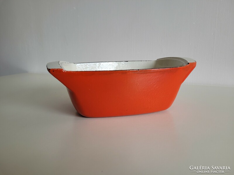 Old vintage red enameled cast iron baking dish with legs, enameled dish, iron dish