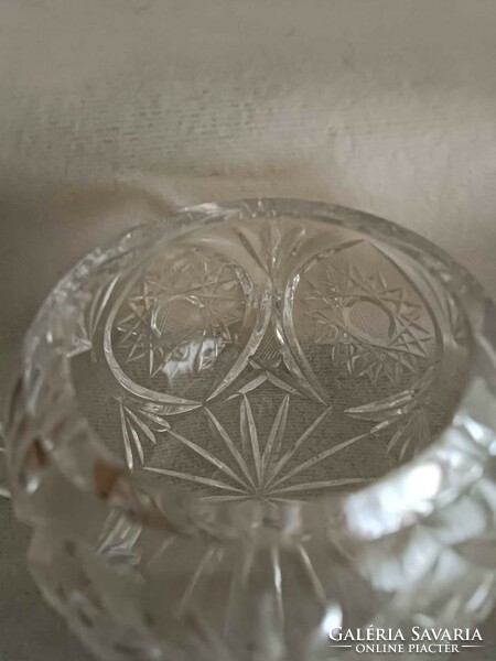 Lead crystal engraved bonbonier