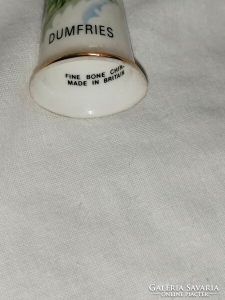 With English marking, porcelain thimble, thistle flower 30.