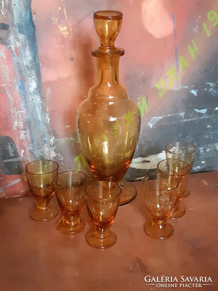 Set of amber liqueur