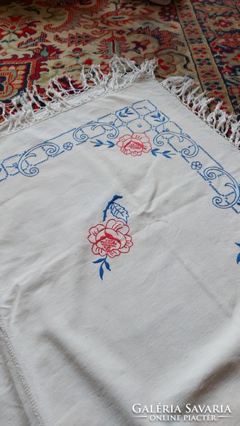 Embroidered tablecloth + 2 gift napkins Large linen tablecloth with fringed edges