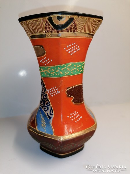 Old Japanese vase (50)