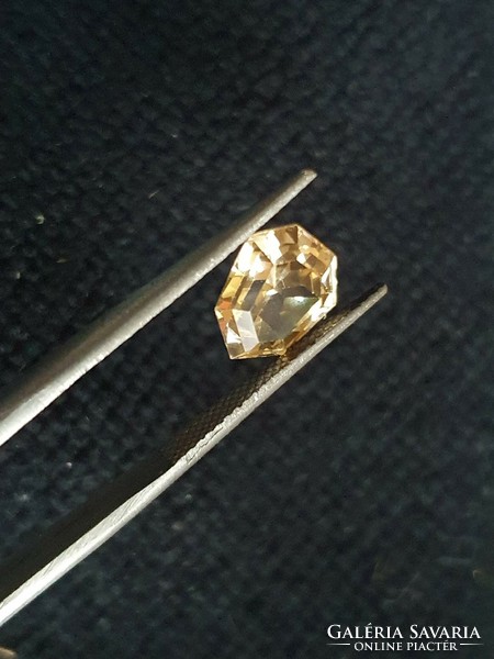 1.4 Ct faceted imperial topaz from Brazil!!!