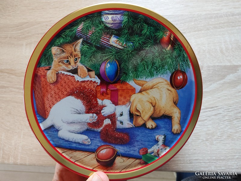 Cicás kutyás karácsonyi  süteményes vagy ékszer doboz  fém 19 x 6,5 cm cica kutya