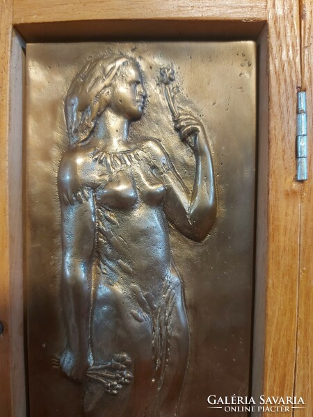 Kampfl József"KJ 81" szignós bronz triptichon,kinyitható,falra akasztható dobozban,kinyitva 38x20 cm