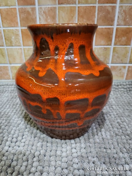 Ceramic retro vase with large mark