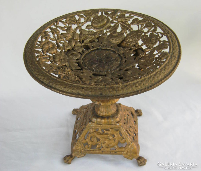 Cast iron bowl commemorating Anina