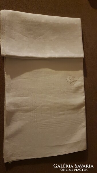 150 X 130 cm white damask tablecloth