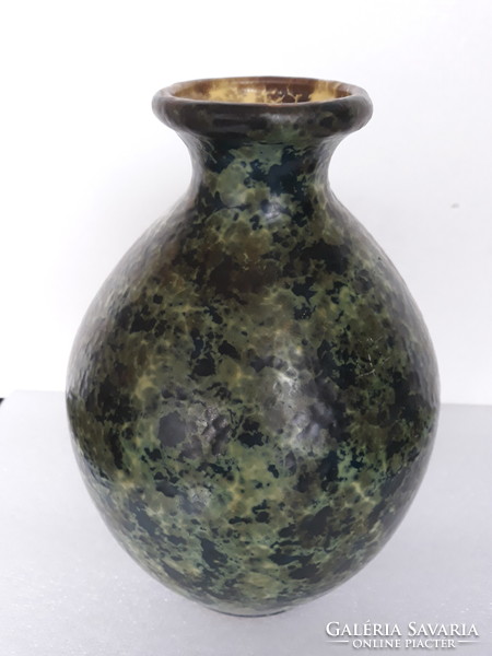 Retro potty ceramic vase with a marbled pattern