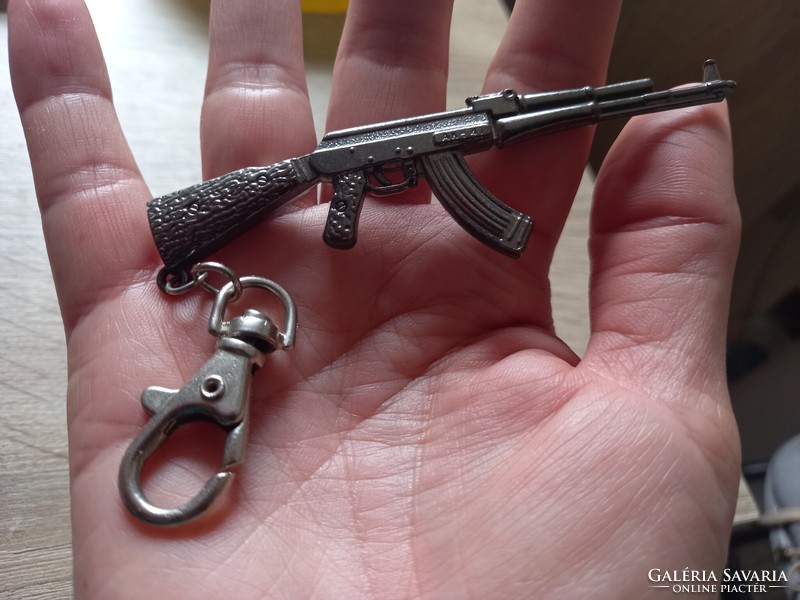 Fefi nyaklanc AK 47- es és militaria szett egyben 4darabos!