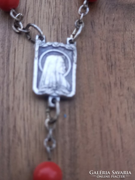 Catholic grace object: imitation coral string of pearls metal /, silver (?) with Jesus, Latin cross
