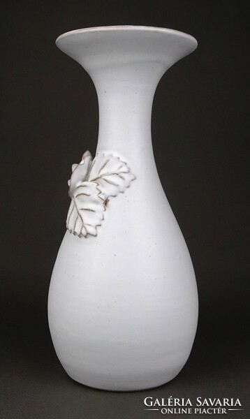 1M063 Retro rózsadíszes fehér kerámia váza 25 cm