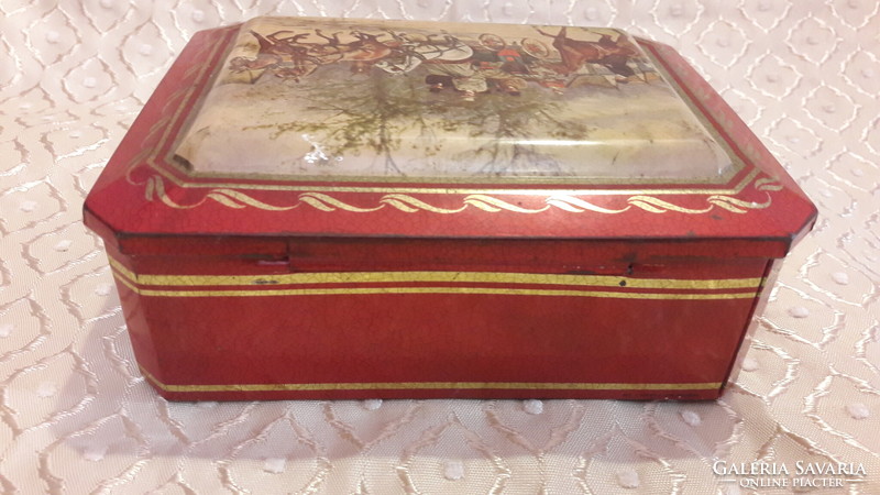 Old horse drawn carriage metal box, tin box (m3392)