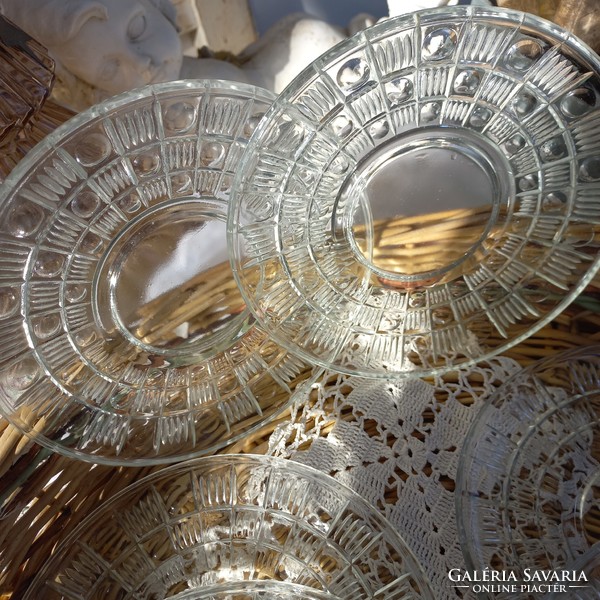 Thick peace glass cake plates