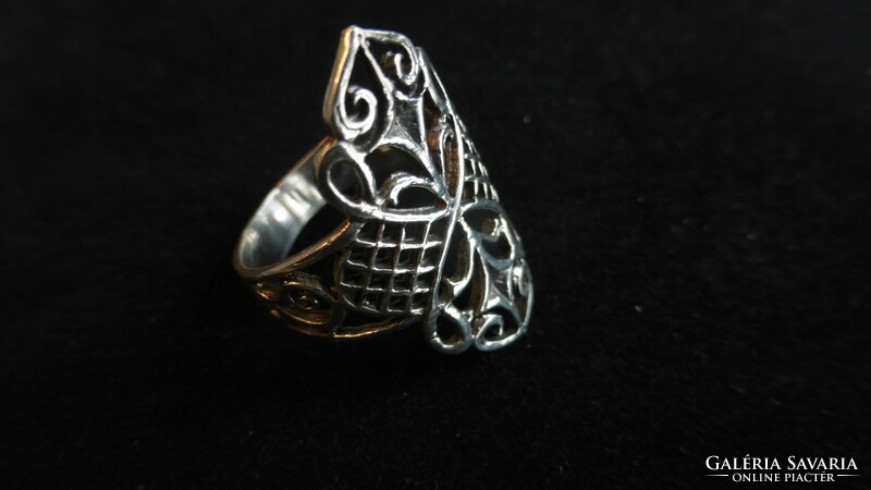 Openwork lace pattern silver ring