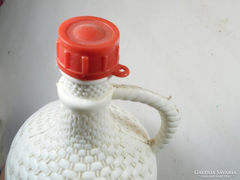 Demizson - plastic water bottle with a braided pattern