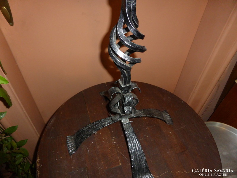 Wrought iron floor candle holder (b)