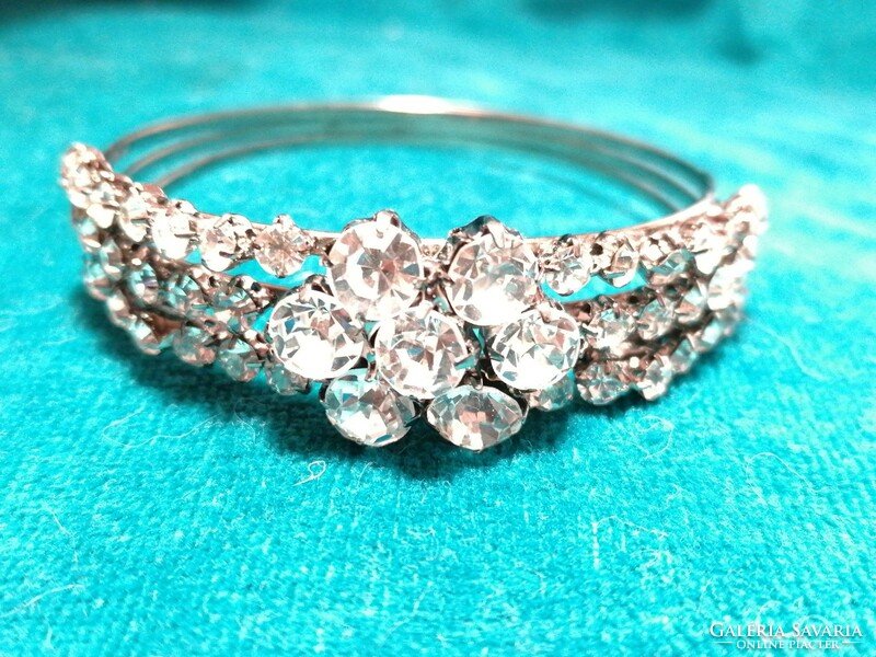 Rhinestone bracelet (950)