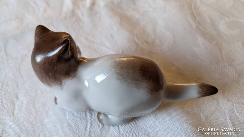 Zsolnay porcelán macska figura kézi festésű, jelzett