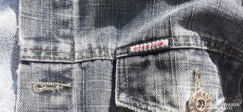 2 retro denim jackets from the 90s