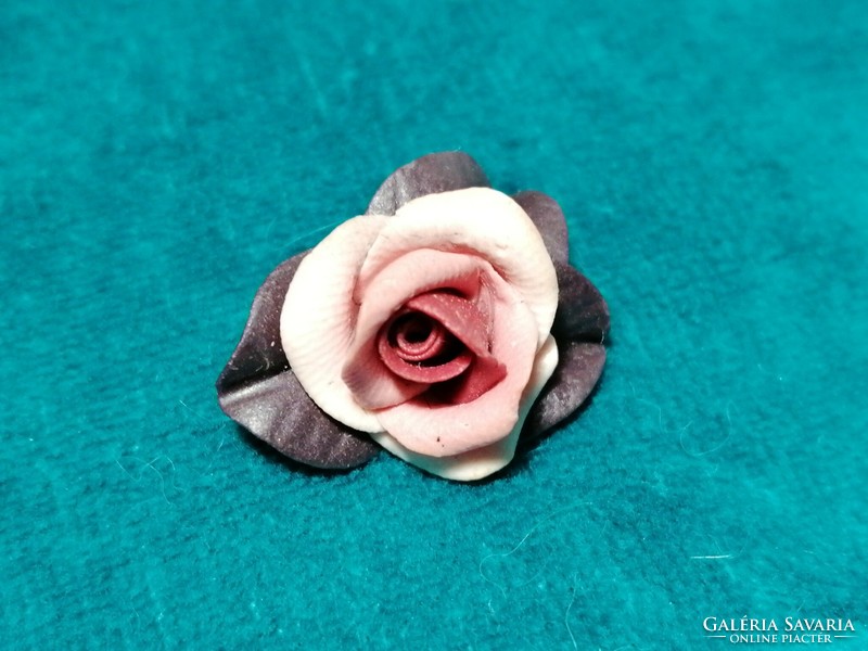 Retro brooches, hat, rose bow(951)