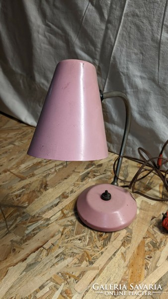 Rózsaszín magyar retro lámpa