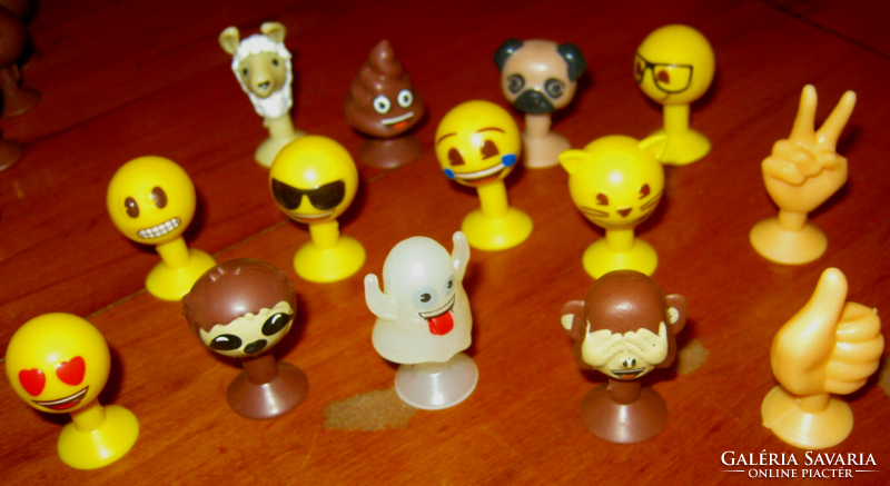 34 emoji rubber figures can be collected