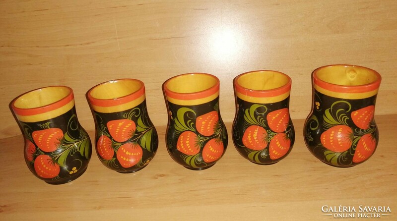 Lacquered, Russian wooden cup with strawberry pattern 5 pieces in one (5/d)