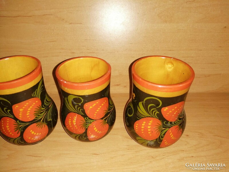 Lacquered, Russian wooden cup with strawberry pattern 5 pieces in one (5/d)