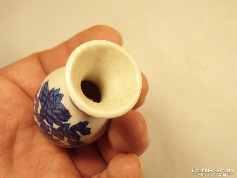 Retro régi festett porcelán dísz virág mintás mini váza