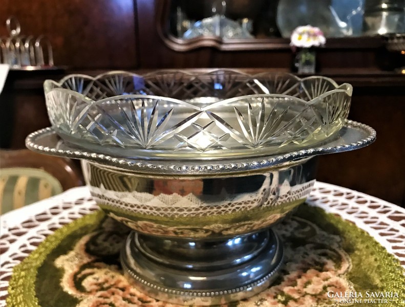 Beautiful, polished crystal inlay, silver-plated, larger serving bowl, centerpiece