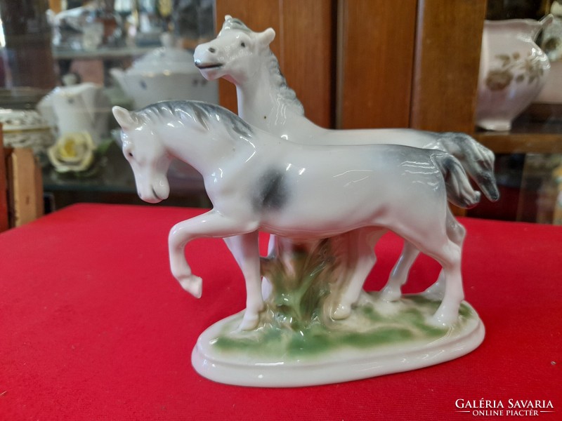 Alt German, Germany Lippelsdorf, Wagner & Aple Bertram 1935-1949. Porcelain pair of horses, figure pair. 12.5 Cm.