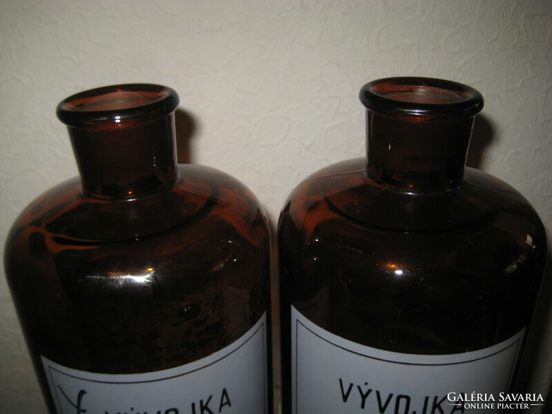 Pharmacy, or For storing chemical liquid, bottles 1 l. 10 X 22 cm, with plug