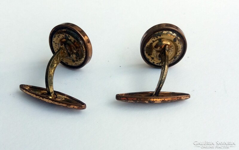 Cufflinks