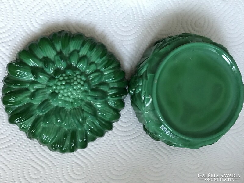 Vintage Czech malachite glass bonbonier with flower pattern, 10 cm diameter