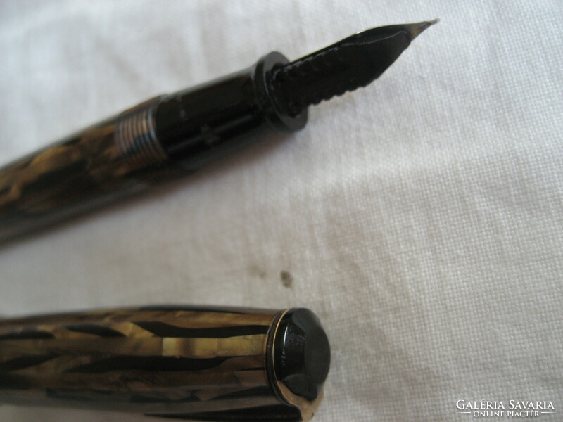 Antique pen