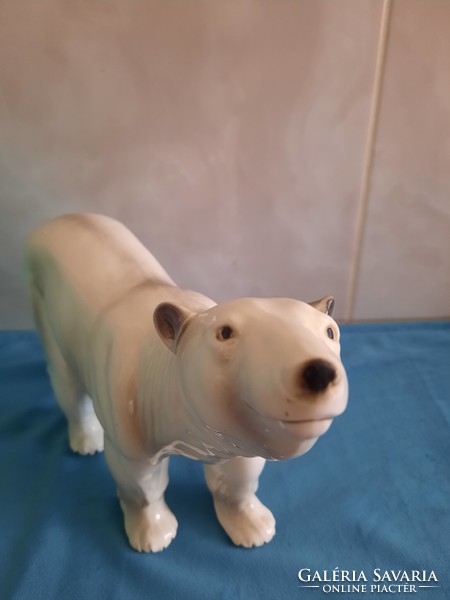 Ceramic polar bear, 28 cm