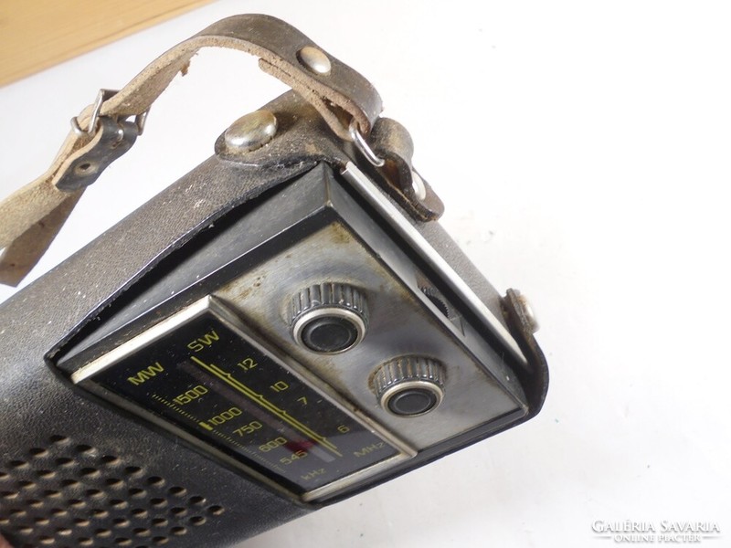 Retro old radio quartz 406 tento ussr soviet-russian manufacture 1980s