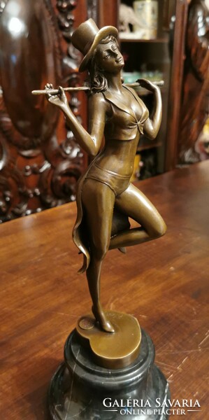 Revu dancer - bronze sculpture