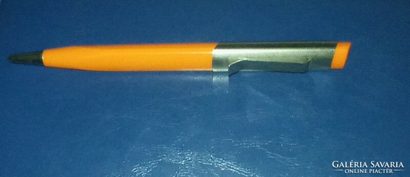 Narancs színű Pevdi g toll
