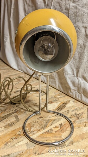 Mustársárga design lámpa