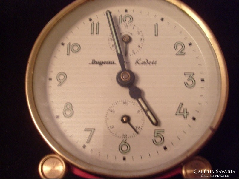 Antik Dugena Kadett ébresztős  asztali óra ritkaság  a másodperc mutató szinte folyamatosan megy
